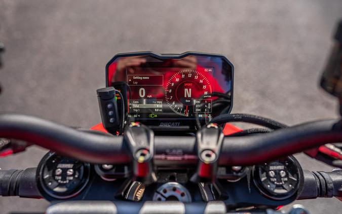 2023 Ducati Streetfighter V4 Ducati Red