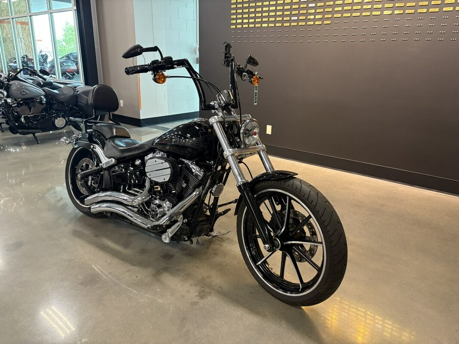 2013 Harley-Davidson® Breakout® Vivid Black