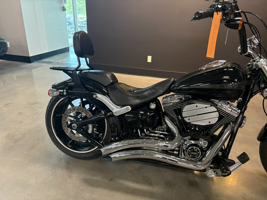 2013 Harley-Davidson® Breakout® Vivid Black