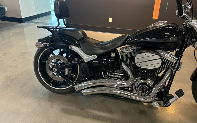 2013 Harley-Davidson® Breakout® Vivid Black