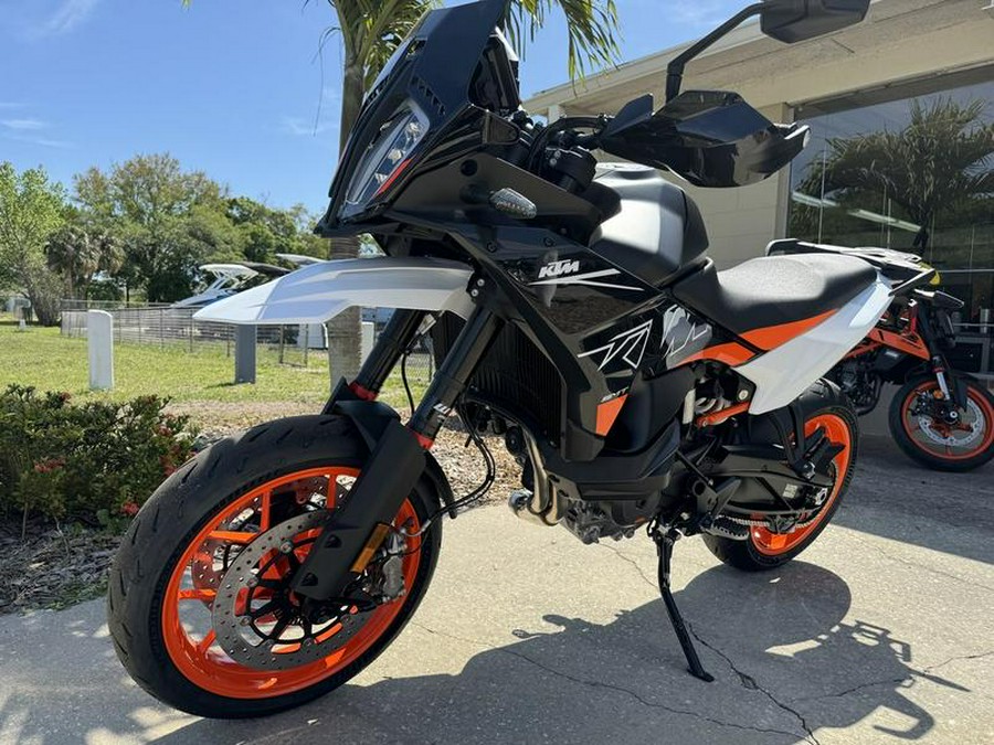 2024 KTM 890 SMT