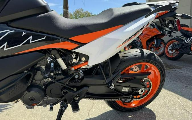 2024 KTM 890 SMT