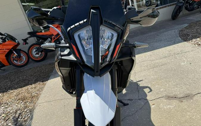 2024 KTM 890 SMT