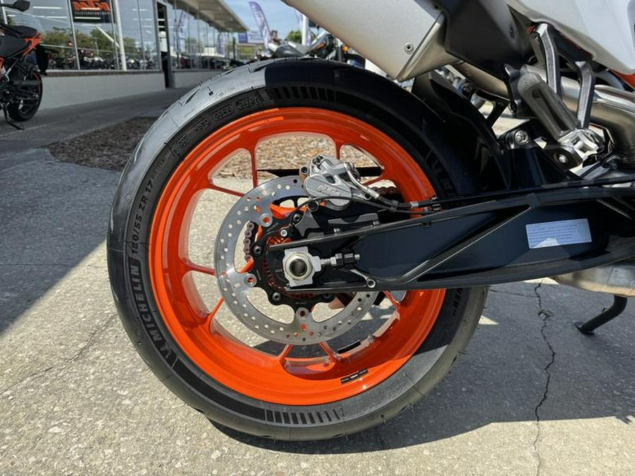 2024 KTM 890 SMT