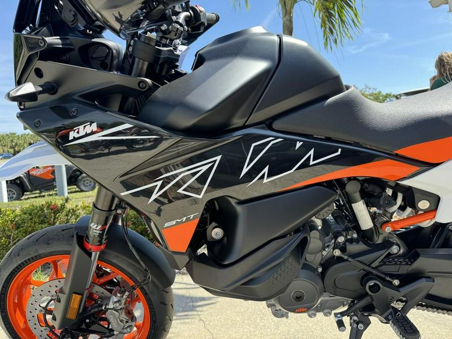 2024 KTM 890 SMT