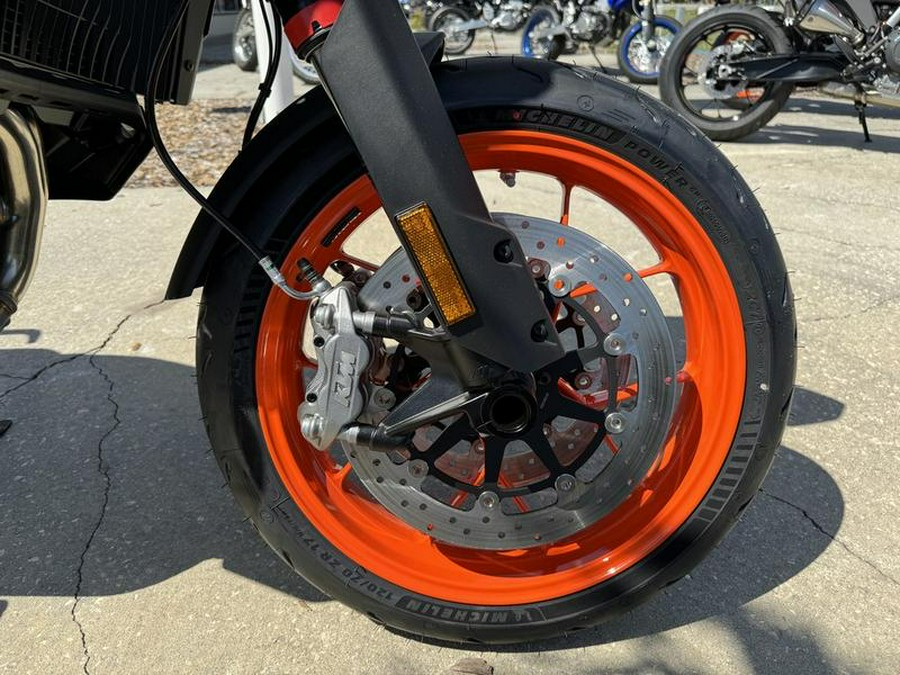 2024 KTM 890 SMT