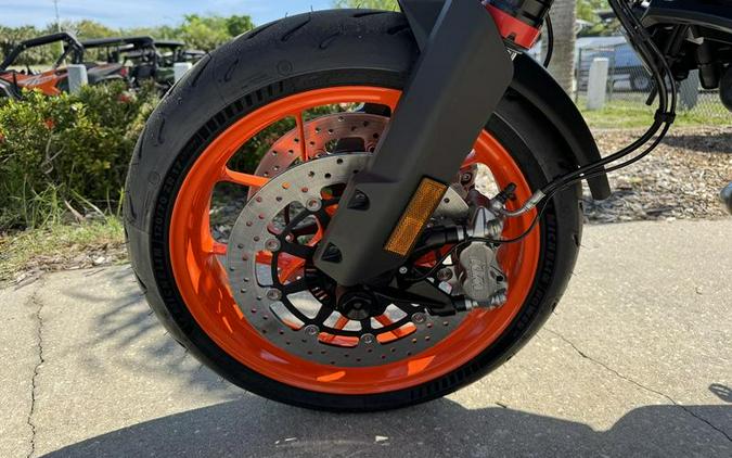 2024 KTM 890 SMT