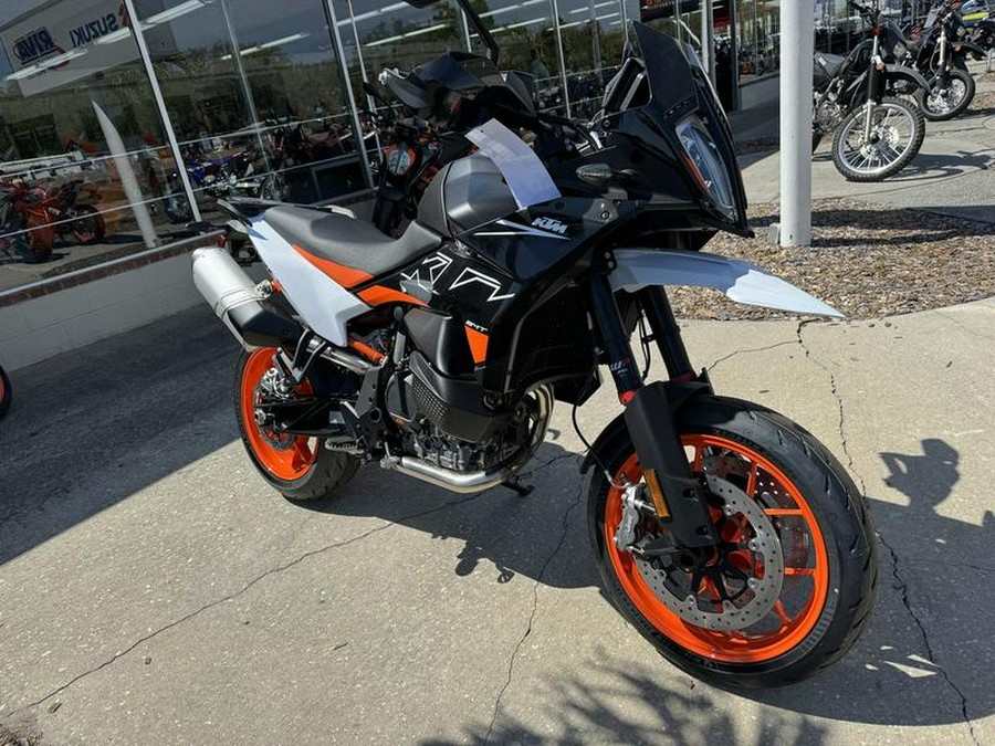 2024 KTM 890 SMT