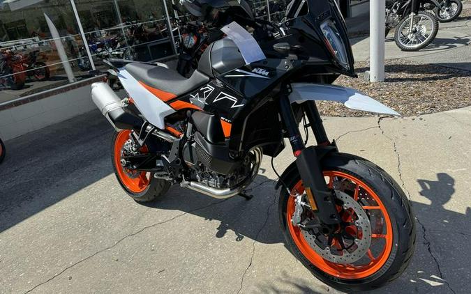 2024 KTM 890 SMT