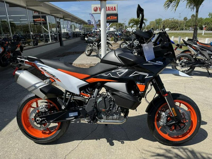 2024 KTM 890 SMT