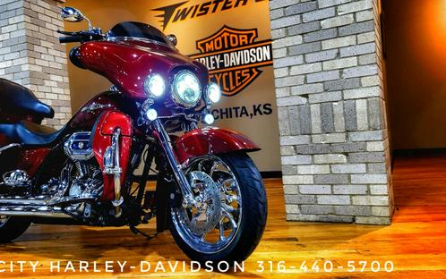 USED 2010 Harley-Davidson® Street Glide®, FLHX