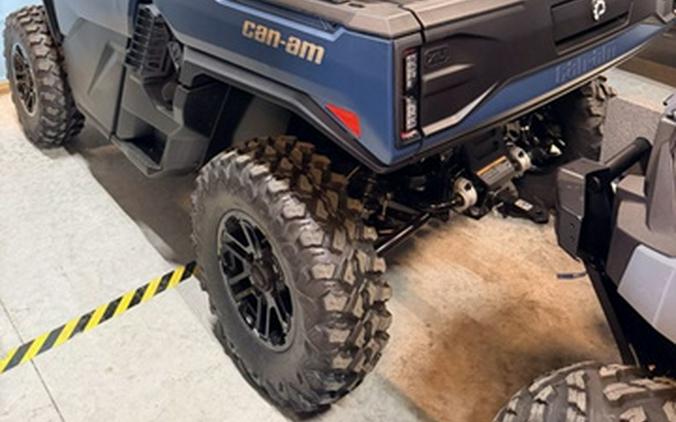 2027 Can-Am Defender XU Limited HD11