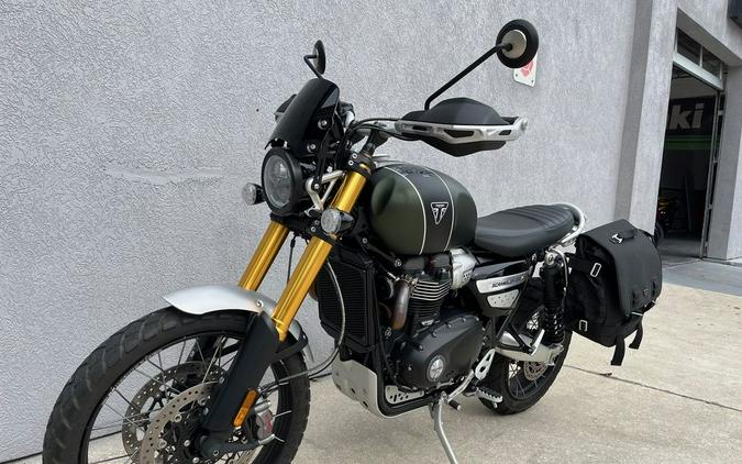 2022 Triumph Scrambler 1200 XE Matt Khaki Green Matt Jet Black