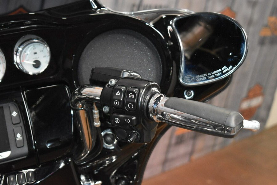 FLHXS 2015 Street Glide Special