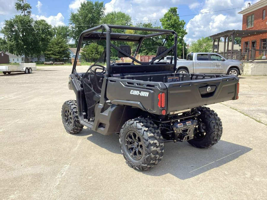 2024 Can-Am™ Defender DPS HD9