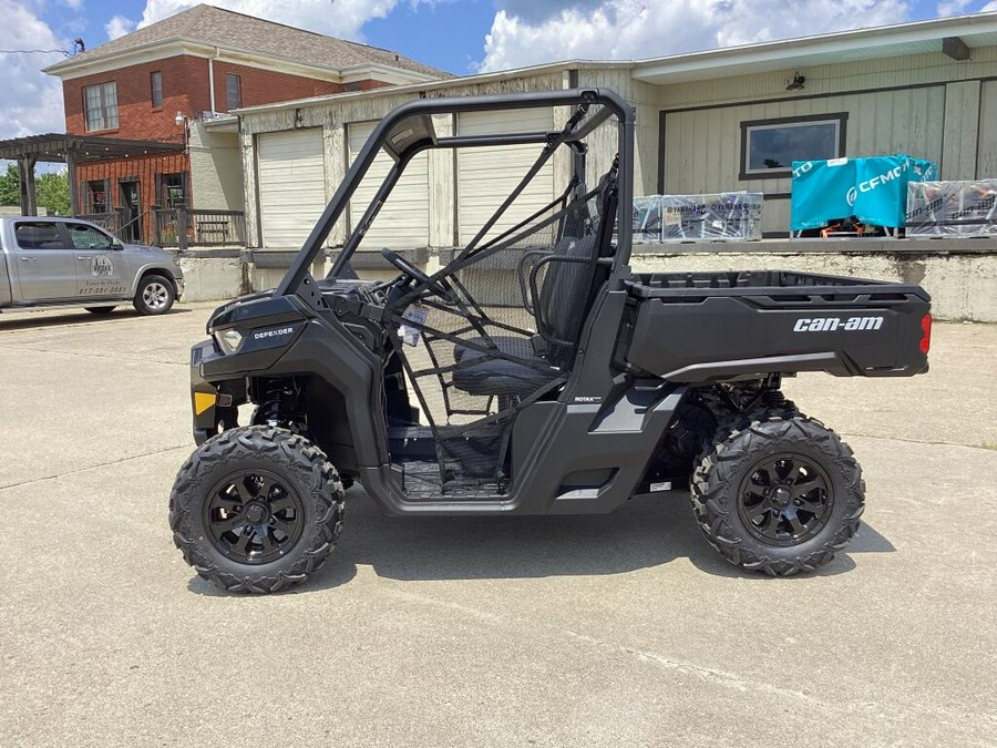 2024 Can-Am™ Defender DPS HD9