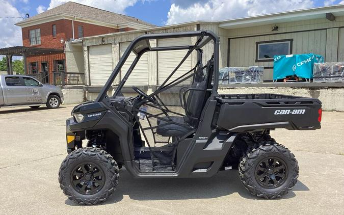 2024 Can-Am™ Defender DPS HD9