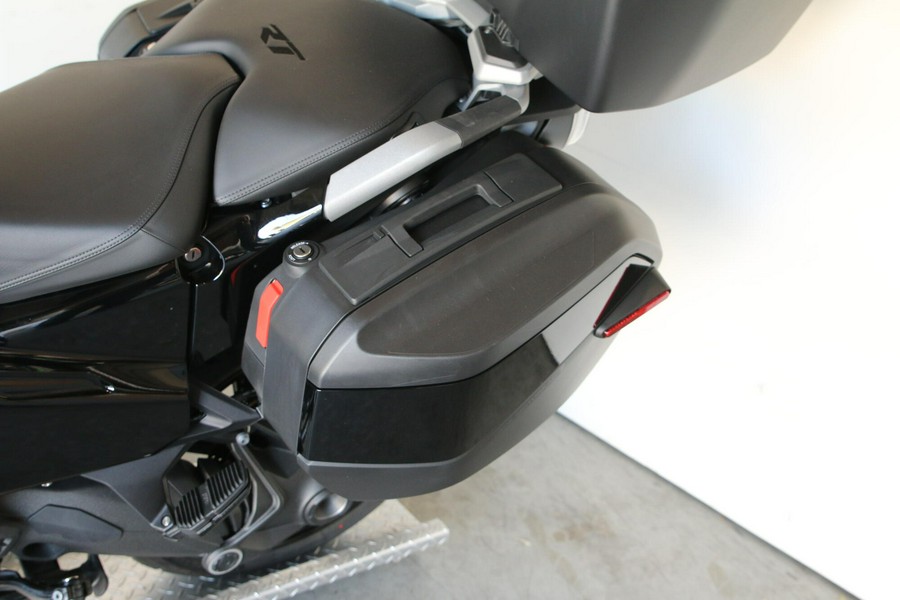 2026 BMW Motorrad R 1300 RT