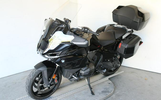2026 BMW Motorrad R 1300 RT
