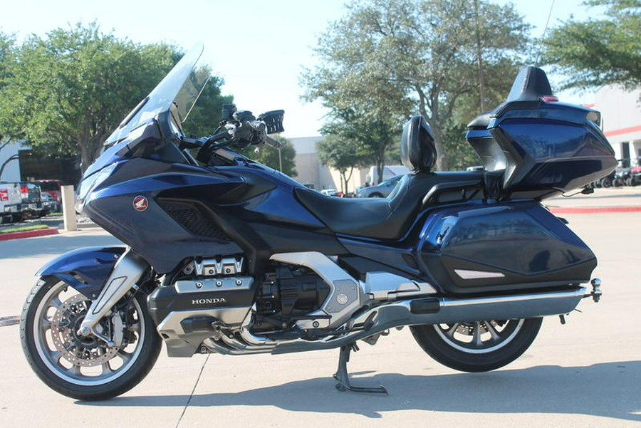 2019 Honda® Gold Wing Tour Pearl Hawkseye Blue
