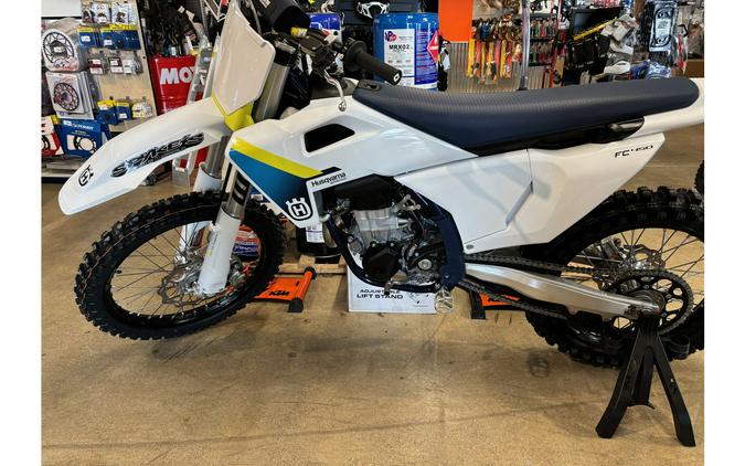 2025 Husqvarna Motorcycles FC 450