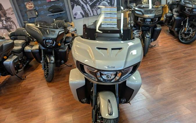 2026 Indian Motorcycle® Pursuit® Limited 112 Black Metallic