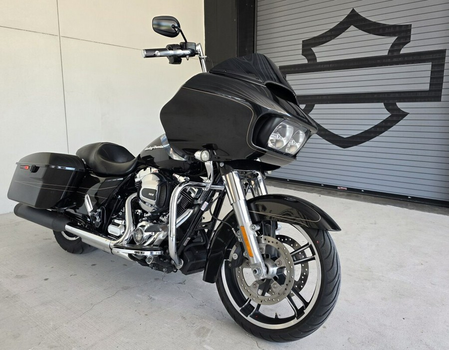 2016 Harley-Davidson® Road Glide® Special