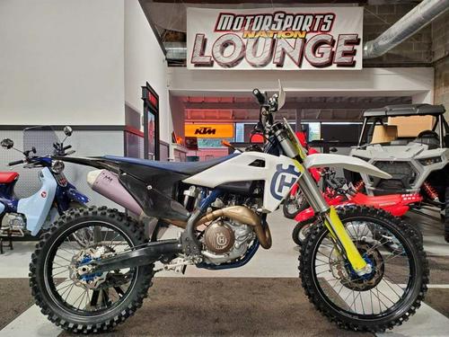 2019 Husqvarna FC 450 Rockstar Edition Review (11 Fast Facts)