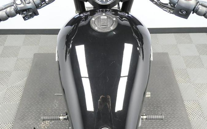 2015 Victory Motorcycles® Hammer 8-Ball® Gloss Black