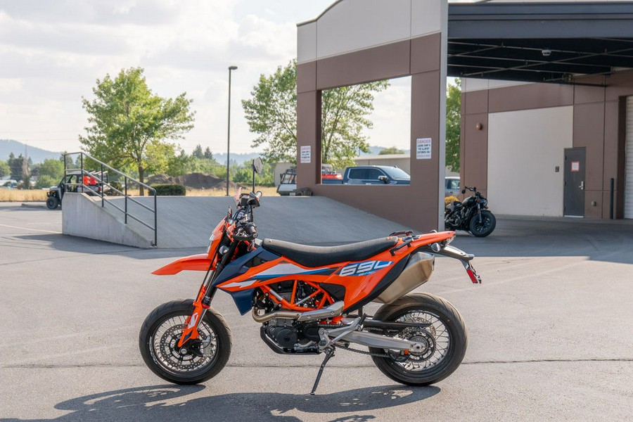 2023 KTM SMC 690 R