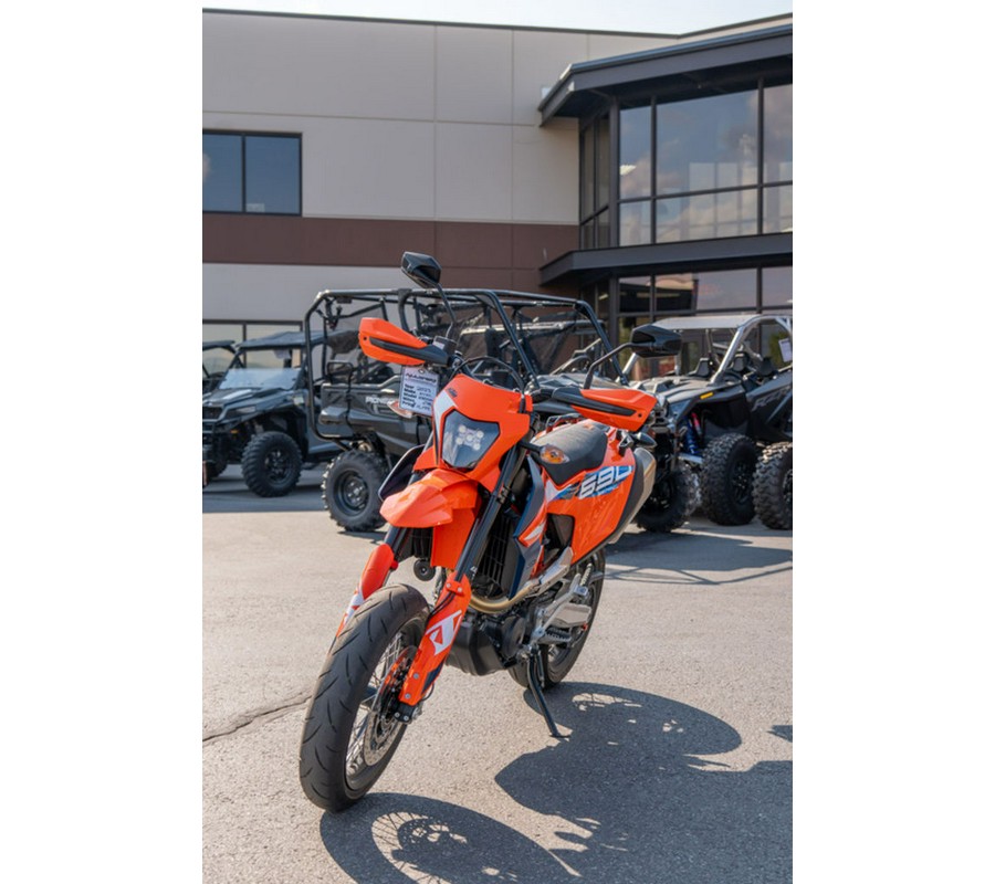 2023 KTM SMC 690 R