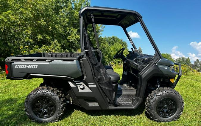 2024 Can-Am Defender XT HD7