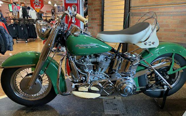 1953 PANHEAD - Harley-Davidson®