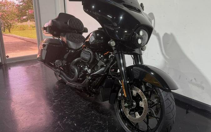 2022 Harley-Davidson FLHXS - Street Glide Special