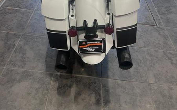 2024 Indian Motorcycle® Chieftain® Dark Horse® Ghost White Metallic Smoke