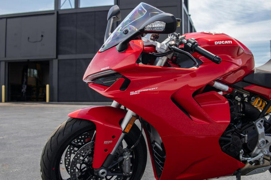 2023 Ducati SuperSport 950 Ducati Red