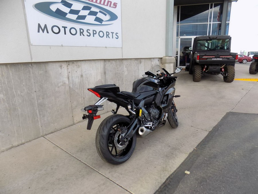 2025 Yamaha YZF-R7