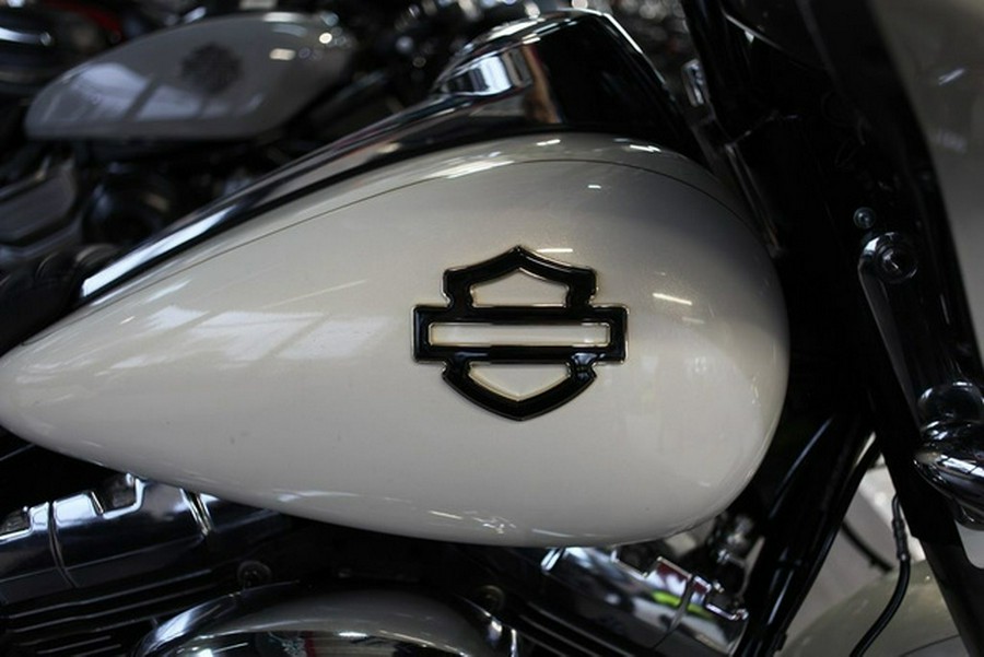 2015 Harley-Davidson FLHXS - Street Glide Special