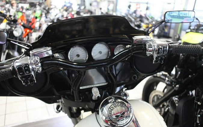 2015 Harley-Davidson FLHXS - Street Glide Special