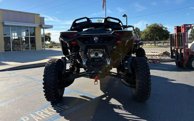 2026 Can-Am Maverick R X rc With SMART-SHOX