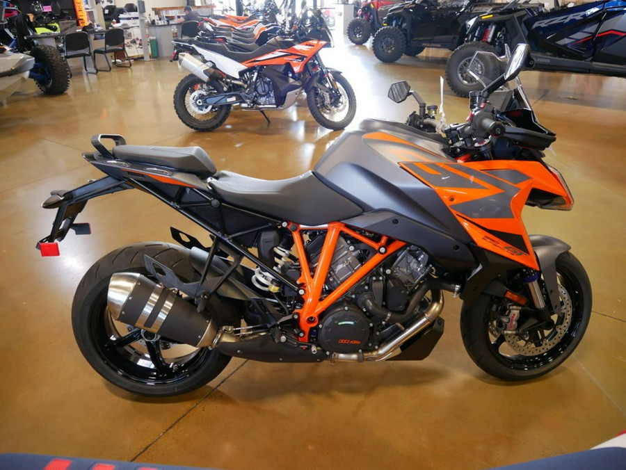 2023 KTM Super Duke 1290 GT