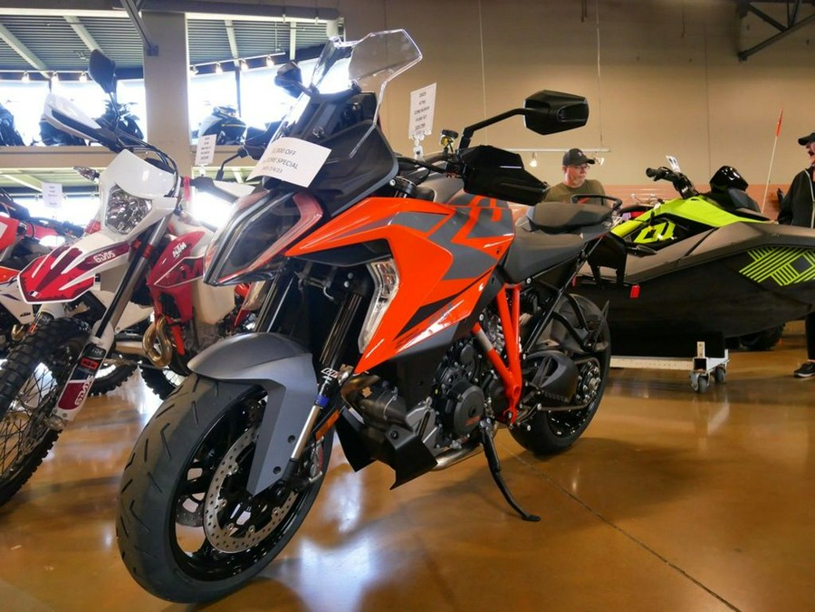 2023 KTM Super Duke 1290 GT