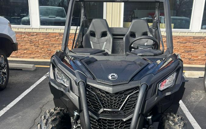 2026 Can-Am Maverick Trail DPS 700