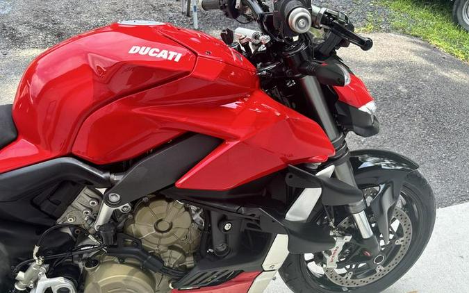 2021 Ducati Streetfighter V4 Ducati Red