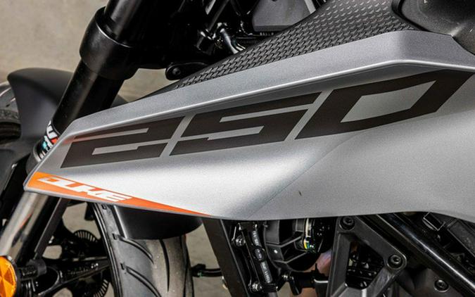 2026 KTM Duke 250