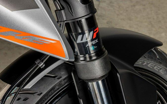2026 KTM 250 DUKE Silver - TN025315