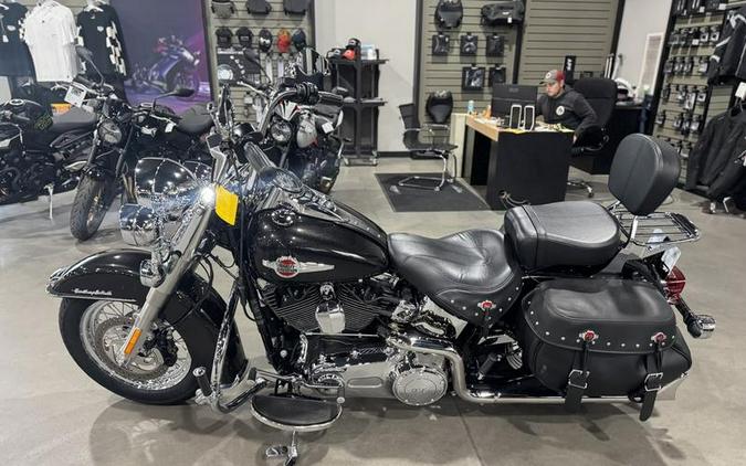 2017 Harley-Davidson® FLSTC - Heritage Softail® Classic