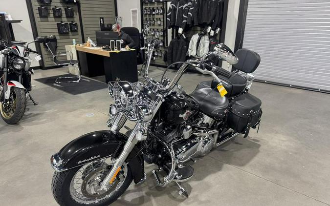 2017 Harley-Davidson® FLSTC - Heritage Softail® Classic