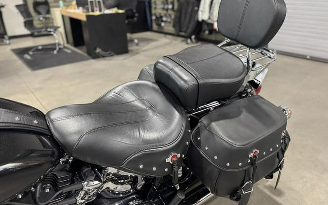 2017 Harley-Davidson® FLSTC - Heritage Softail® Classic