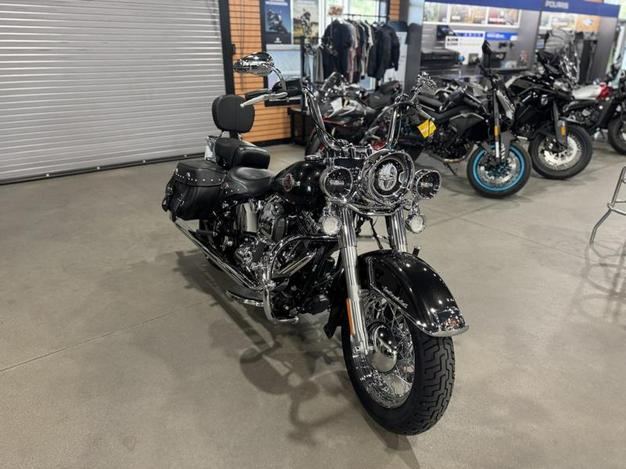 2017 Harley-Davidson® FLSTC - Heritage Softail® Classic